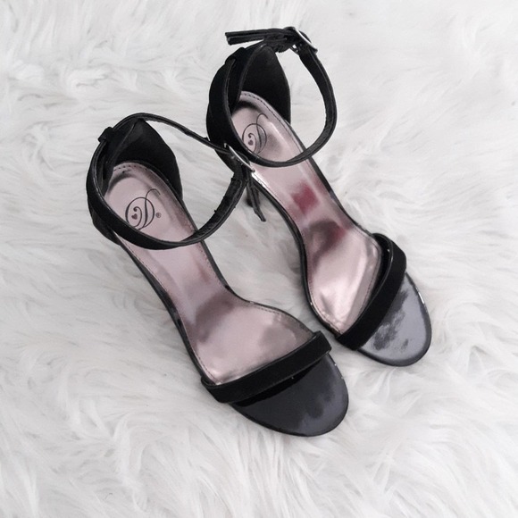 Ankle Strap Stilettos - Picture 3 of 6